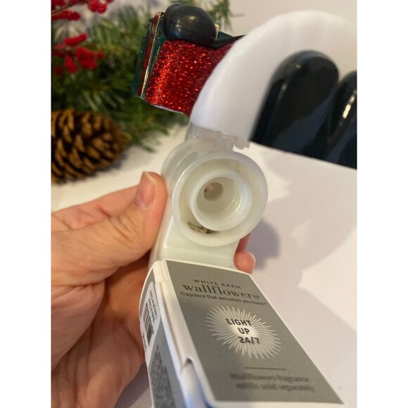 Bath & Body Works “Santa with Presents” Nightlight Wallflower Plug -New with tag - Picture 10 of 10